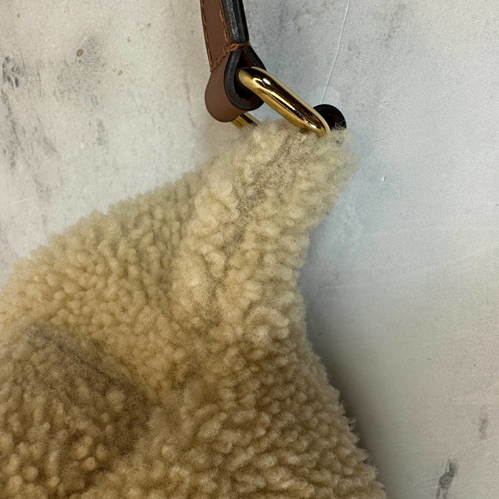 ❌❌ Louis Vuitton Teddy bumbag Monogram waist crossbody LV shearling fur bum bag - Picture 10 of 16